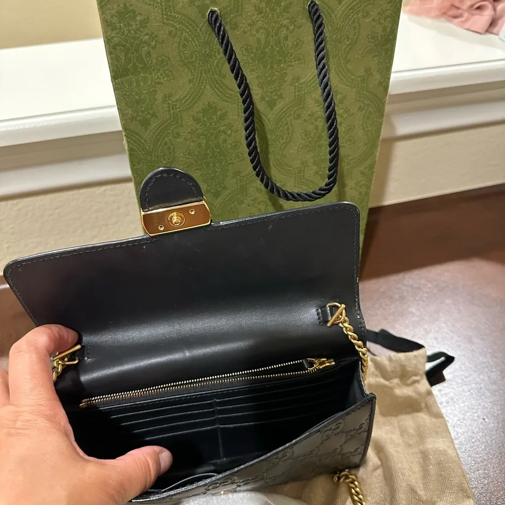 Gucci purse - Picture 4 of 10